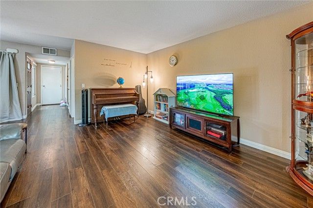 2758 Via Hacienda, Fullerton, CA 92835