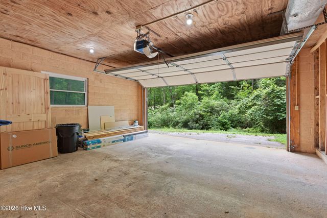 16090 W Us Highway 64, Murphy, NC 28906