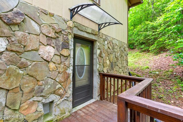 16090 W Us Highway 64, Murphy, NC 28906