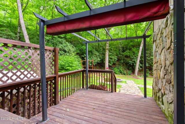 16090 W Us Highway 64, Murphy, NC 28906