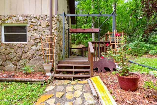 16090 W Us Highway 64, Murphy, NC 28906