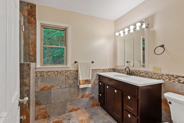 16090 W Us Highway 64, Murphy, NC 28906