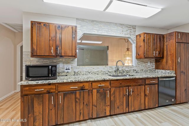 16090 W Us Highway 64, Murphy, NC 28906