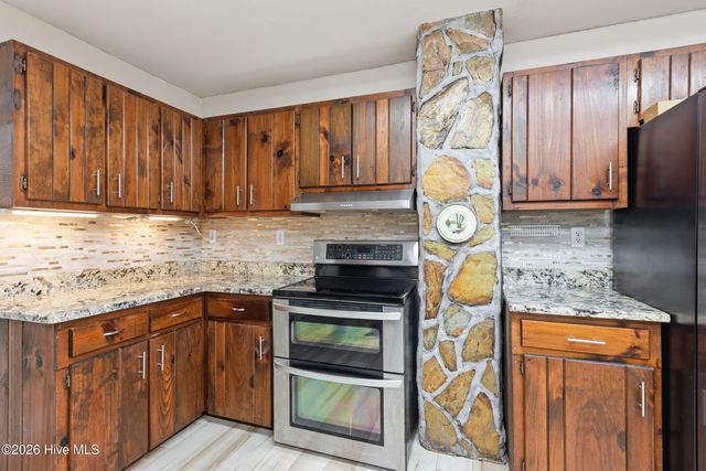 16090 W Us Highway 64, Murphy, NC 28906