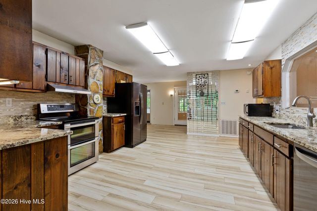 16090 W Us Highway 64, Murphy, NC 28906