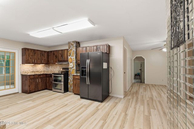 16090 W Us Highway 64, Murphy, NC 28906