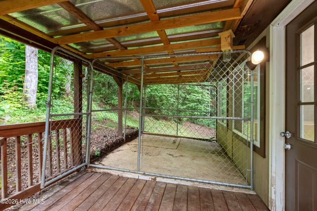 16090 W Us Highway 64, Murphy, NC 28906
