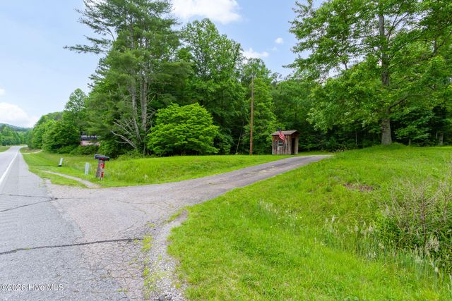 16090 W Us Highway 64, Murphy, NC 28906