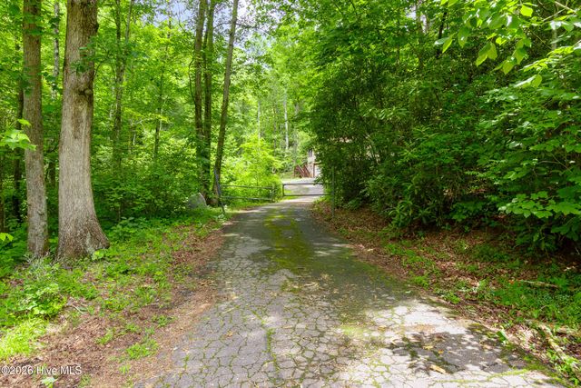 16090 W Us Highway 64, Murphy, NC 28906