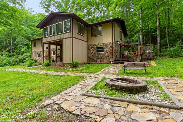 16090 W Us Highway 64, Murphy, NC 28906