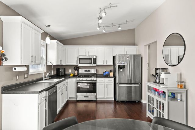 5715 Buttercup Avenue, Portage, IN 46368