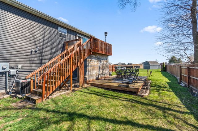 5715 Buttercup Avenue, Portage, IN 46368