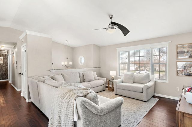 5715 Buttercup Avenue, Portage, IN 46368