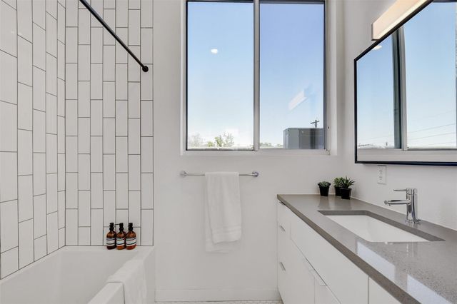 1701 E MLK Jr BLVD 107, Austin, TX 78702