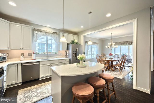 221 SAVANNAH DR, Gettysburg, PA 17325