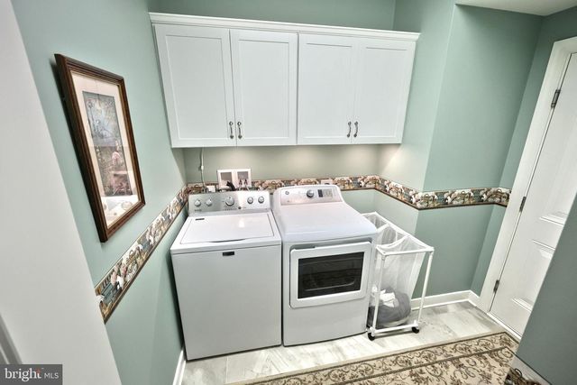221 SAVANNAH DR, Gettysburg, PA 17325