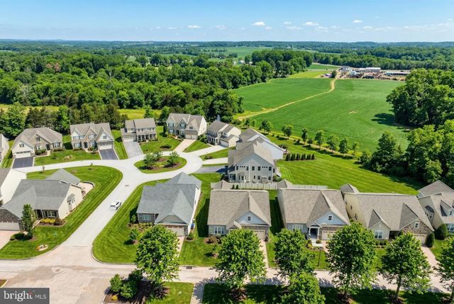 221 SAVANNAH DR, Gettysburg, PA 17325