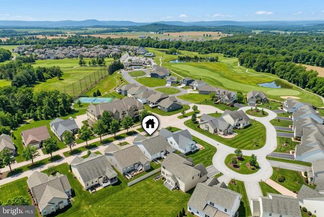 221 SAVANNAH DR, Gettysburg, PA 17325
