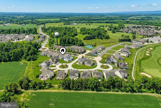 221 SAVANNAH DR, Gettysburg, PA 17325