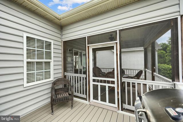 221 SAVANNAH DR, Gettysburg, PA 17325