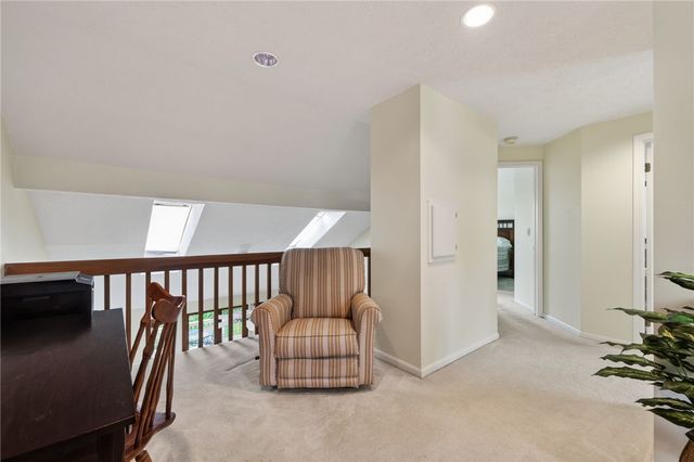 21 Waterford Circle, Henrietta, NY 14618