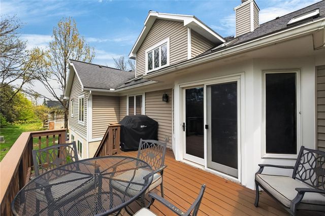 21 Waterford Circle, Henrietta, NY 14618