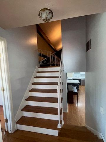 17 5th Avenue, Highland Heights, KY 41076