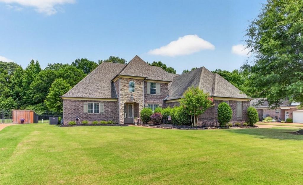 6000 BRANDON BROOK DR, Arlington, TN 38002