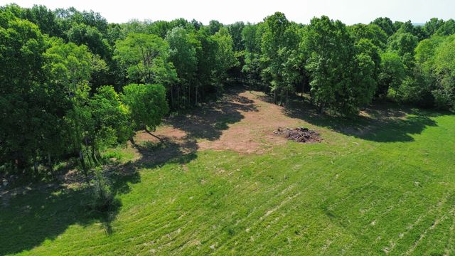 2556 Palmetto Cemetery Rd, Lewisburg, TN 37091