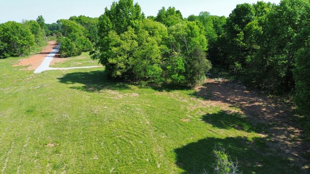 2556 Palmetto Cemetery Rd, Lewisburg, TN 37091