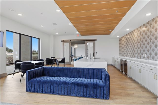 2700 Old Denton Road 2272, Carrollton, TX 75007