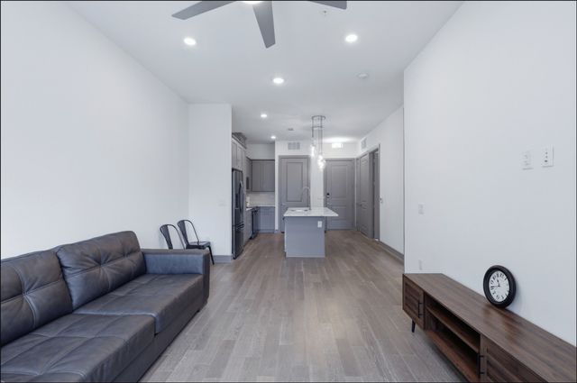 2700 Old Denton Road 2272, Carrollton, TX 75007