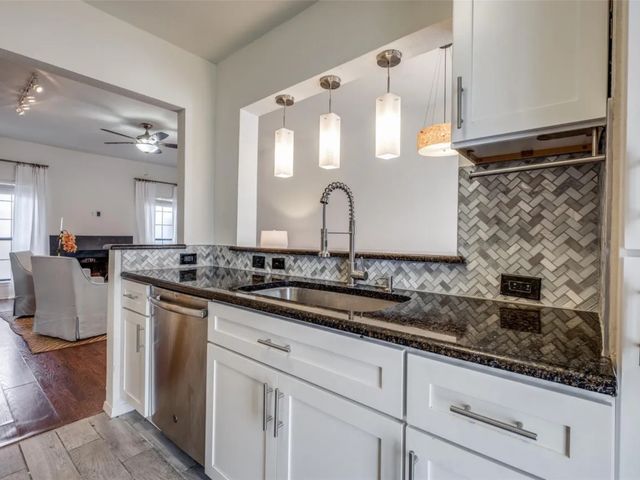 3904 Rawlins Street 110, Dallas, TX 75219