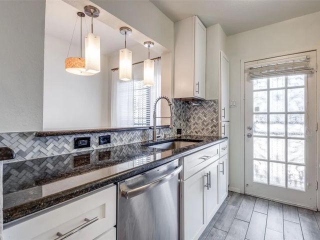 3904 Rawlins Street 110, Dallas, TX 75219