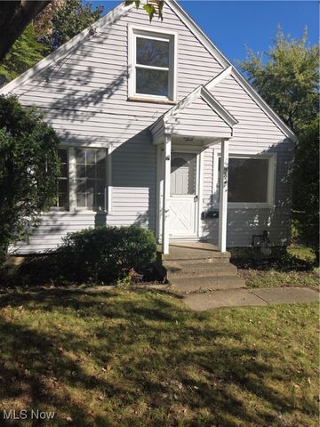 582 Roxbury Avenue, Youngstown, OH 44502