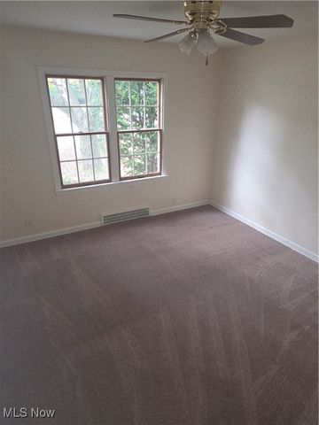 582 Roxbury Avenue, Youngstown, OH 44502