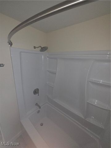 582 Roxbury Avenue, Youngstown, OH 44502