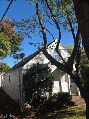 582 Roxbury Avenue, Youngstown, OH 44502