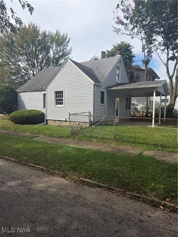 582 Roxbury Avenue, Youngstown, OH 44502