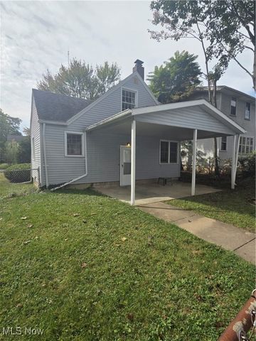 582 Roxbury Avenue, Youngstown, OH 44502
