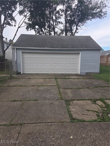 582 Roxbury Avenue, Youngstown, OH 44502