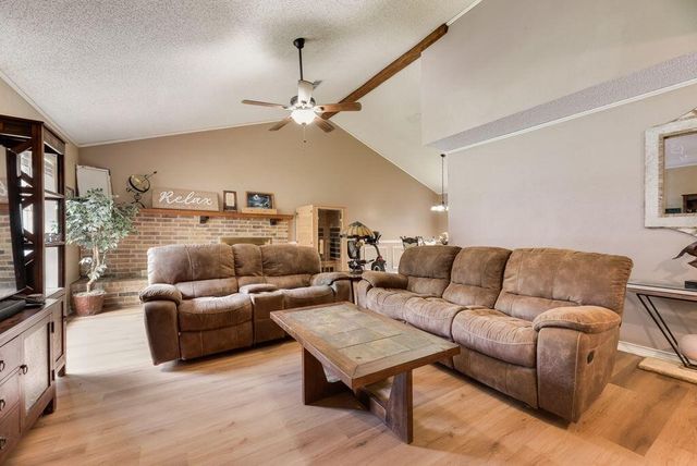 1022 Melissa Lane, Garland, TX 75040