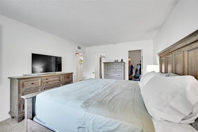117 GARDENS Drive 204, Pompano Beach, FL 33069