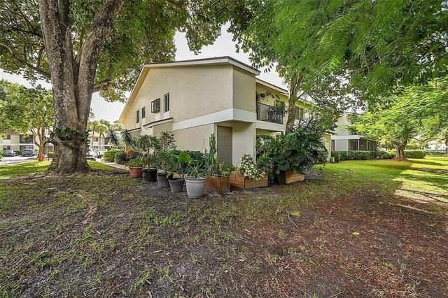 117 GARDENS Drive 204, Pompano Beach, FL 33069