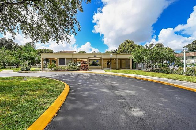 117 GARDENS Drive 204, Pompano Beach, FL 33069