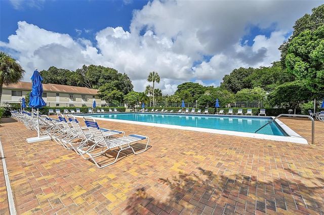 117 GARDENS Drive 204, Pompano Beach, FL 33069