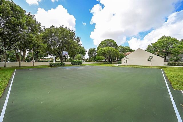 117 GARDENS Drive 204, Pompano Beach, FL 33069