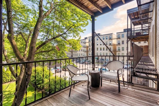 88 Gordon St. 304, Boston, MA 02135