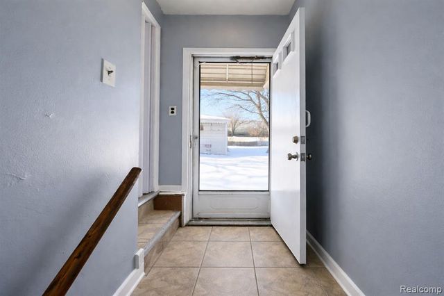 24245 Prairie Lane, Warren, MI 48089
