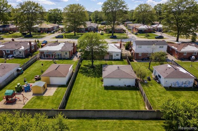 24245 Prairie Lane, Warren, MI 48089